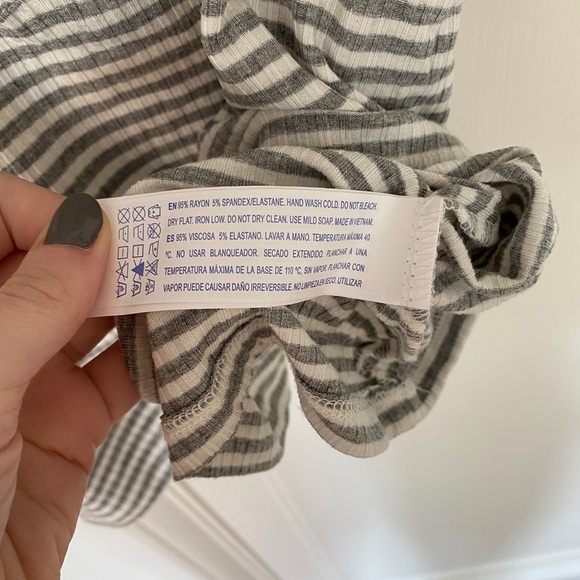 Striped Tank Top - Picture 4 of 4